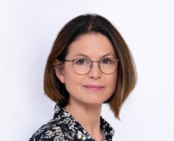 Dr. Leeb Barbara